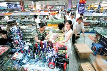 沙井电子城 后起之秀能否超越华强北的电子产品销售霸主地位？